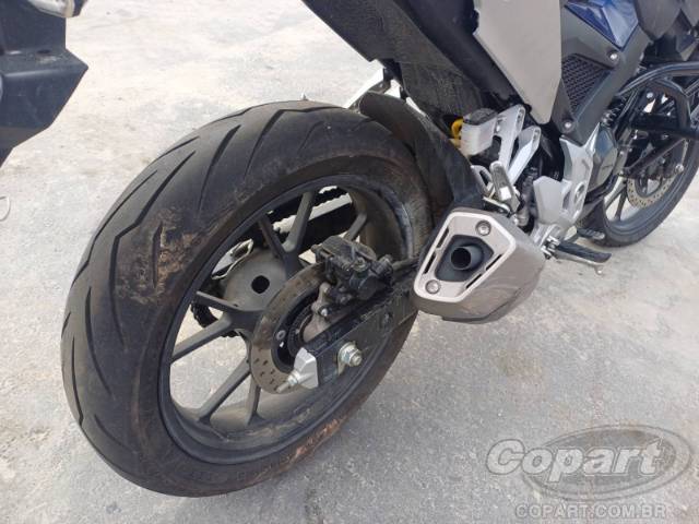 2026 HONDA CB 300F 