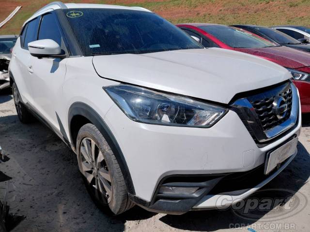 2017 NISSAN KICKS 