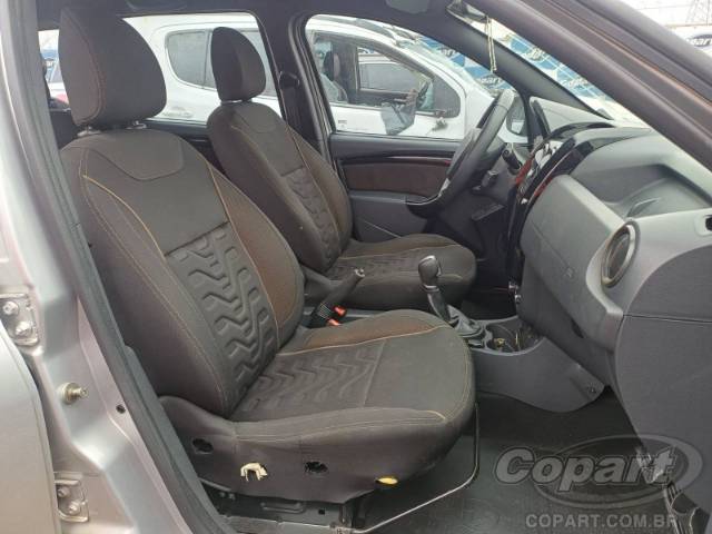 2020 RENAULT DUSTER 