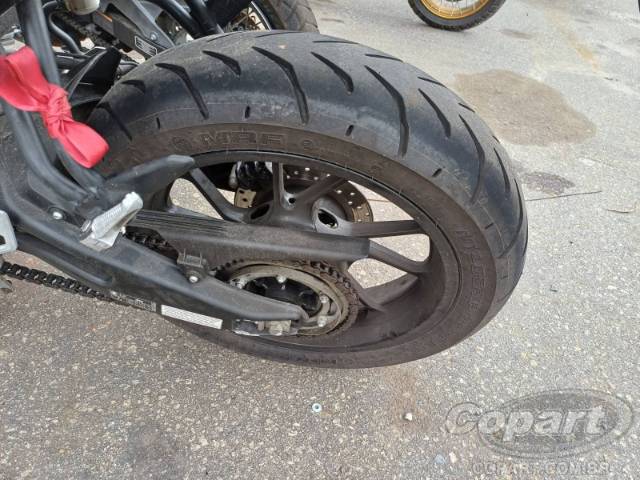 2025 YAMAHA YZF R15 