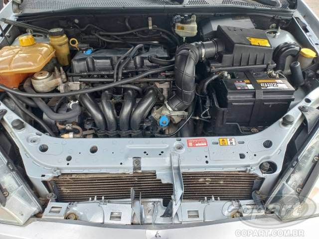 2006 FORD FOCUS SEDAN 