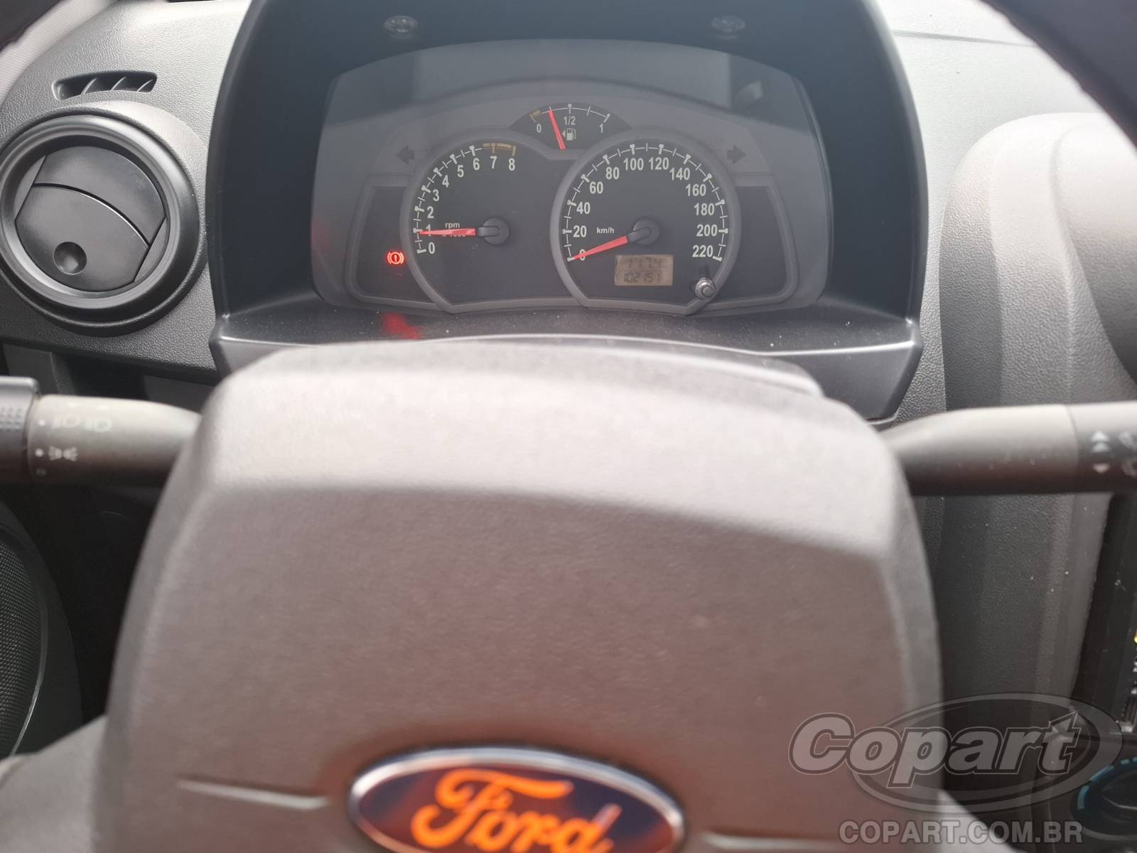 Foto 8 de 11: 2011 FORD KA