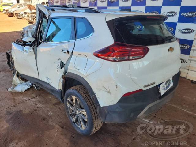 2025 CHEVROLET TRACKER 