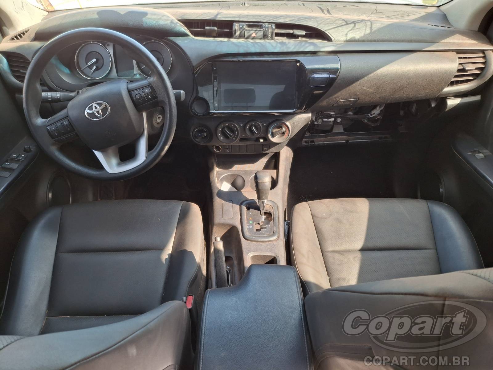 2025 TOYOTA HILUX CD — foto 9 de 15