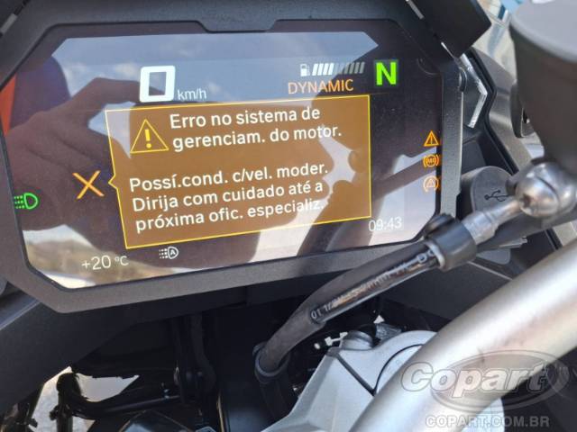 2025 BMW F 900 
