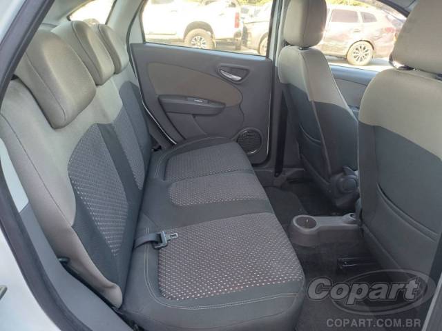 2015 FIAT GRAND SIENA 