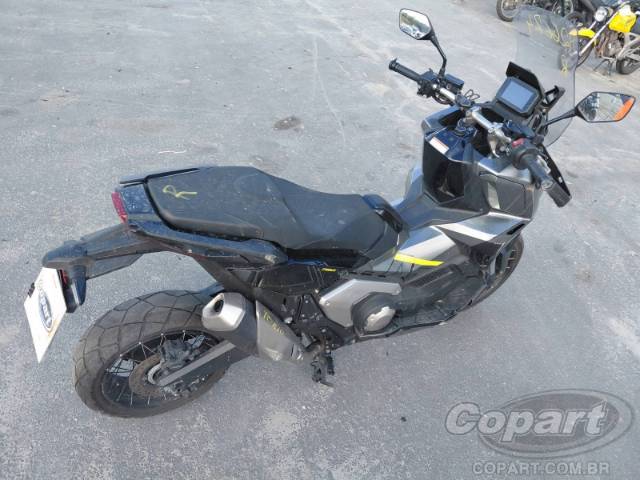 2025 HONDA X-ADV 