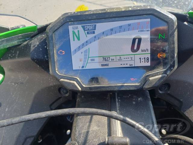 2025 KAWASAKI NINJA ZX-6R 