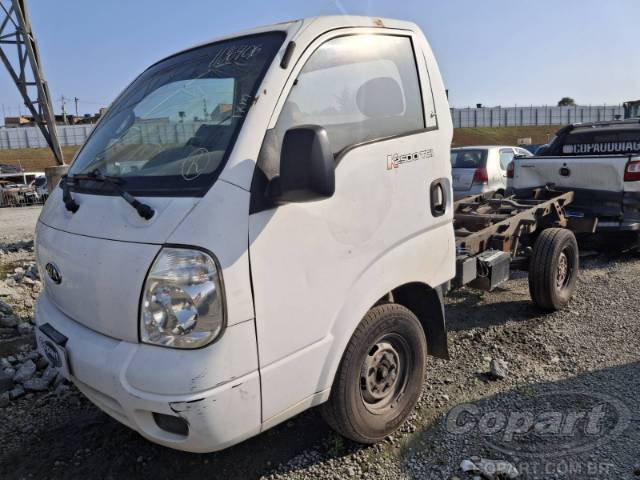 2011 KIA BONGO 