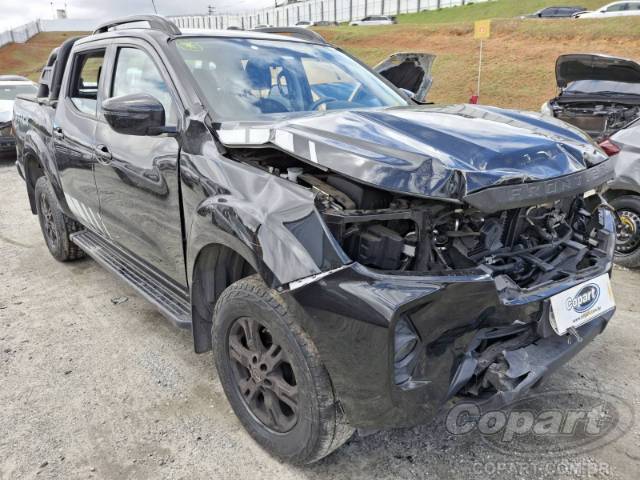 2024 NISSAN FRONTIER CD 