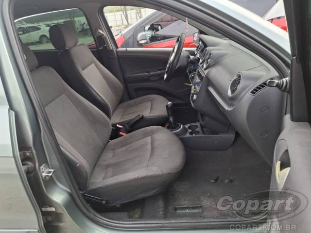 2011 VOLKSWAGEN GOL 