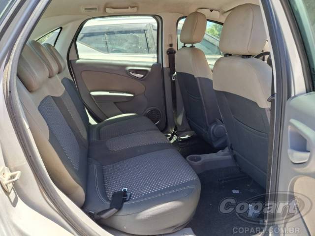 2016 FIAT GRAND SIENA 