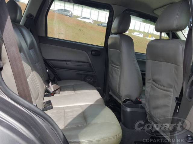 2004 FORD ECOSPORT 