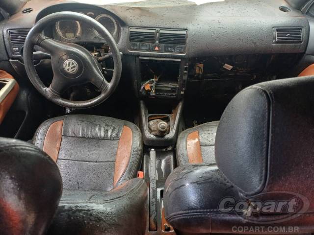 2004 VOLKSWAGEN GOLF 