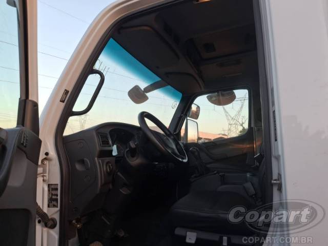 2025 MERCEDES-BENZ Accelo 