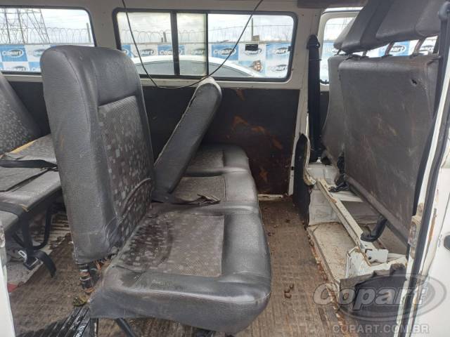 2010 VOLKSWAGEN KOMBI 