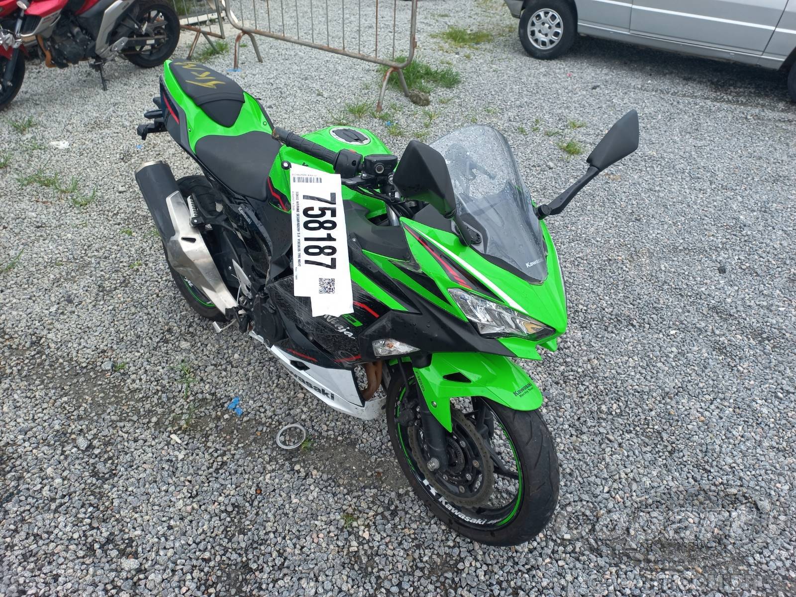 Veículo KAWASAKI Ninja KAWASAKI NINJA 400 2022 em leilão