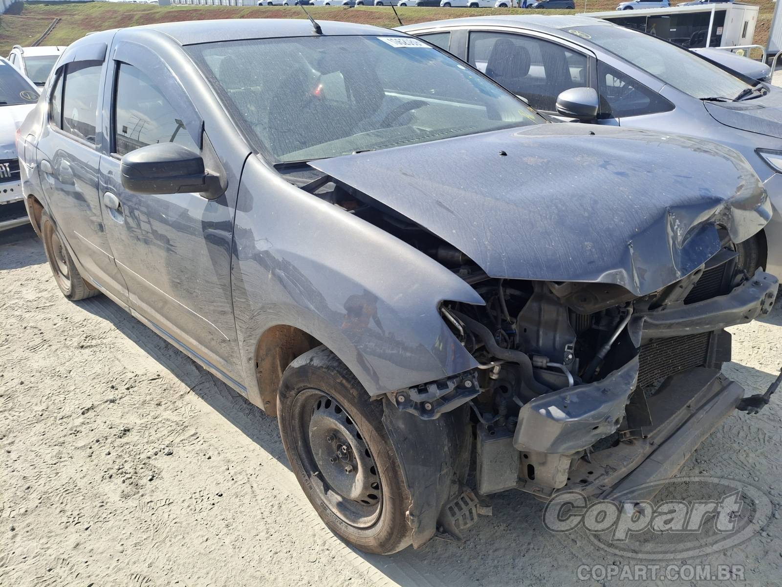 Veículo Renault Logan 2019 RENAULT LOGAN Autentique 1.0 12V SCe FLEXIVEL ALCOOL/GASOLINA 2019 em leilão