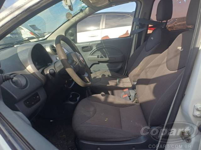 2014 FIAT UNO 