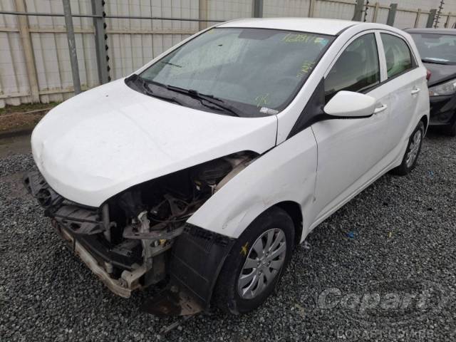 2015 HYUNDAI HB20 