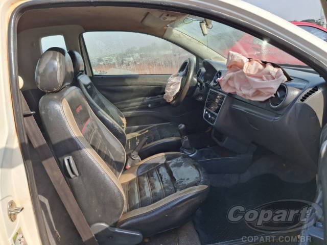 2015 VOLKSWAGEN SAVEIRO CE 