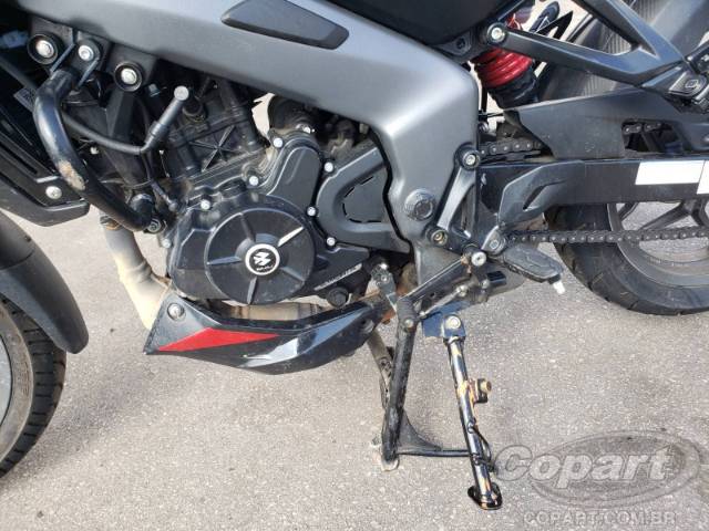 2025 BAJAJ DOMINAR 