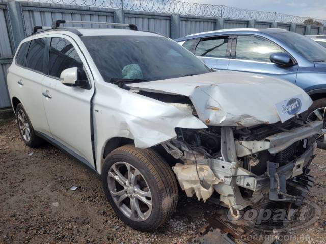 2014 MITSUBISHI OUTLANDER 