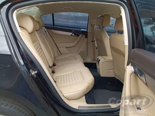 2013 VOLKSWAGEN PASSAT 