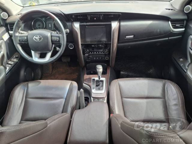 2016 TOYOTA HILUX SW4 