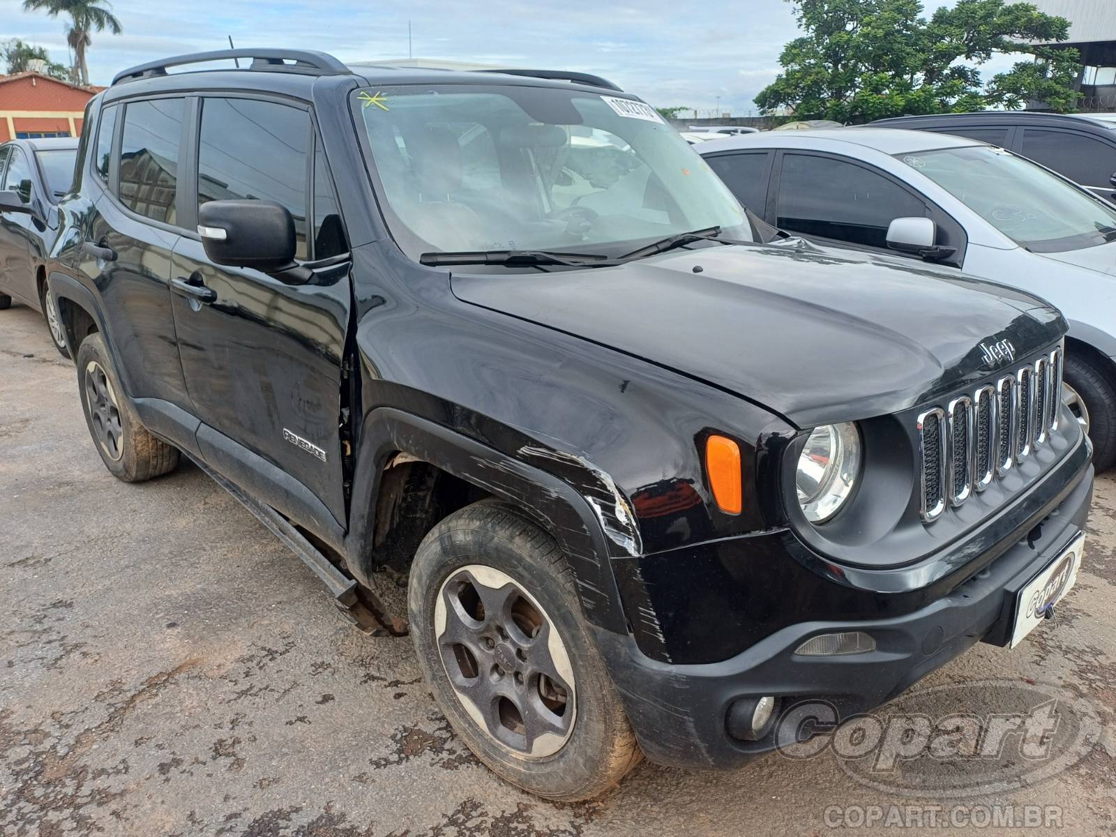 Veículo Fiat Renegade Jeep Renegade Sport 2.0 MultiJet Turbo 2016 Colisão Frontal 2016 em leilão