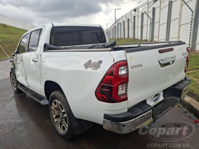 2024 TOYOTA HILUX CD 