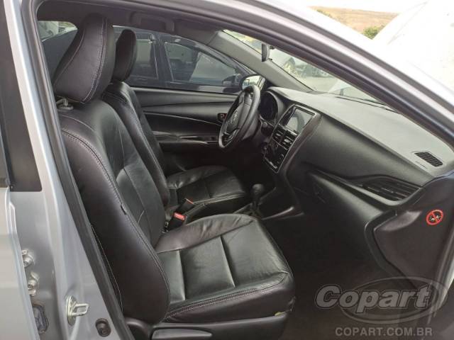 2024 TOYOTA YARIS SEDA 