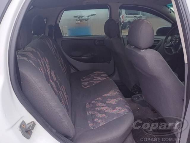 2003 CHEVROLET CORSA SEDAN 