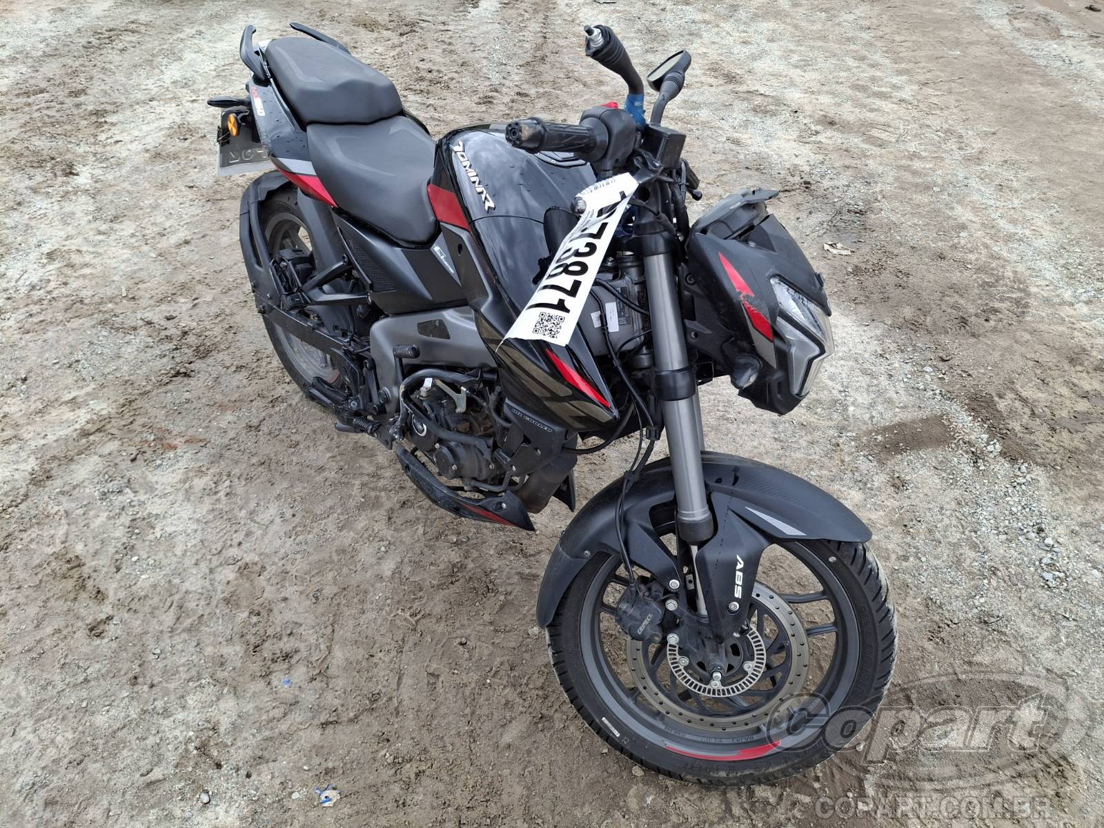 BAJAJ DOMINAR