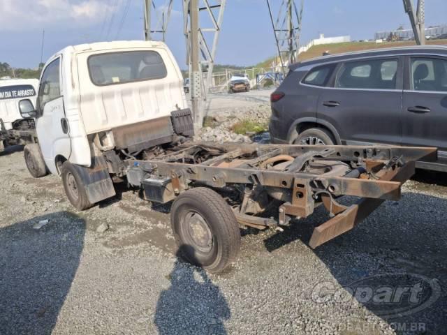 2011 KIA BONGO 