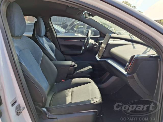 2024 VOLVO EX30 