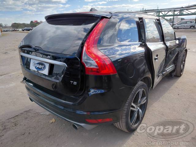 2017 VOLVO XC60 