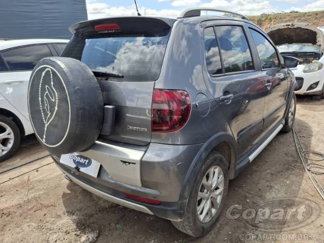 2013 VOLKSWAGEN FOX 