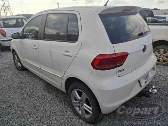 2015 VOLKSWAGEN FOX 