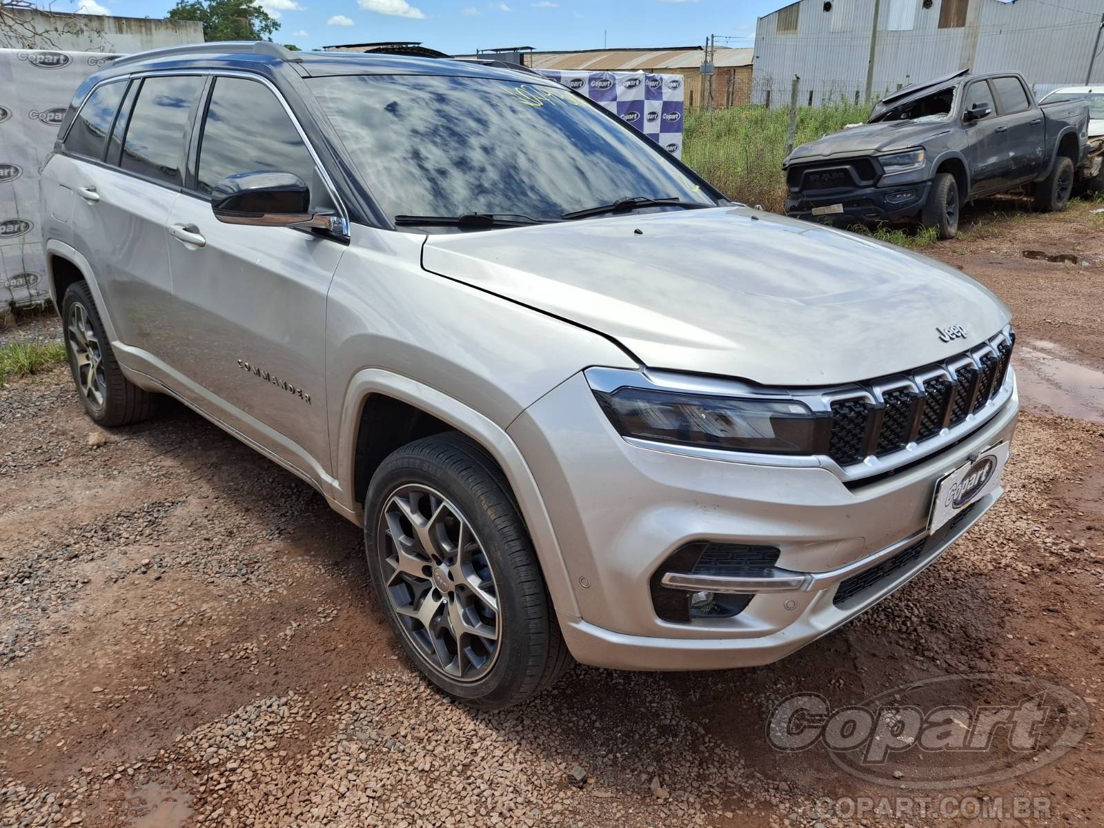 Veículo Fiat Commander Jeep Commander Overland TD380 2.0 MultiJet Turbo 2023 2023 em leilão