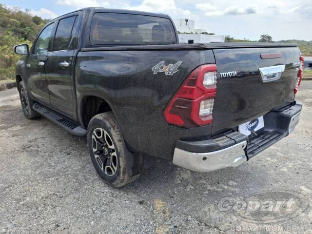2021 TOYOTA HILUX CD 