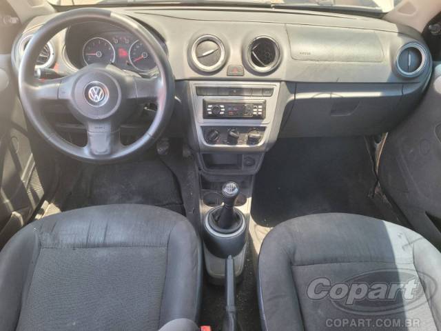 2015 VOLKSWAGEN VOYAGE 