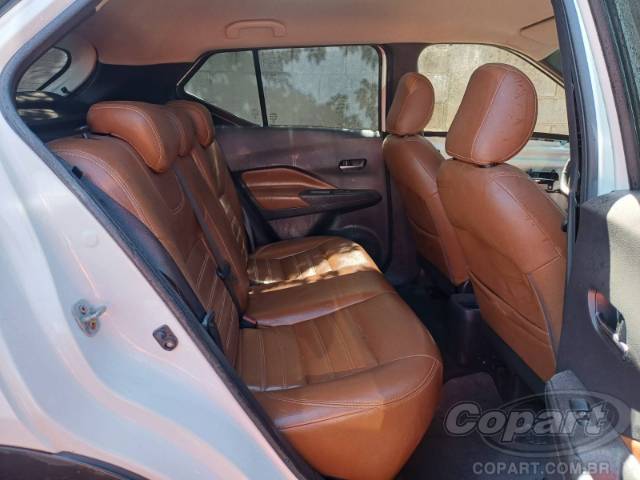 2021 NISSAN KICKS 