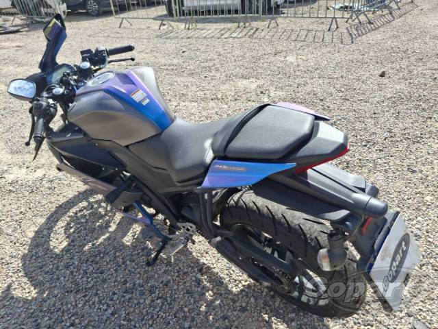 2025 YAMAHA YZF R15 