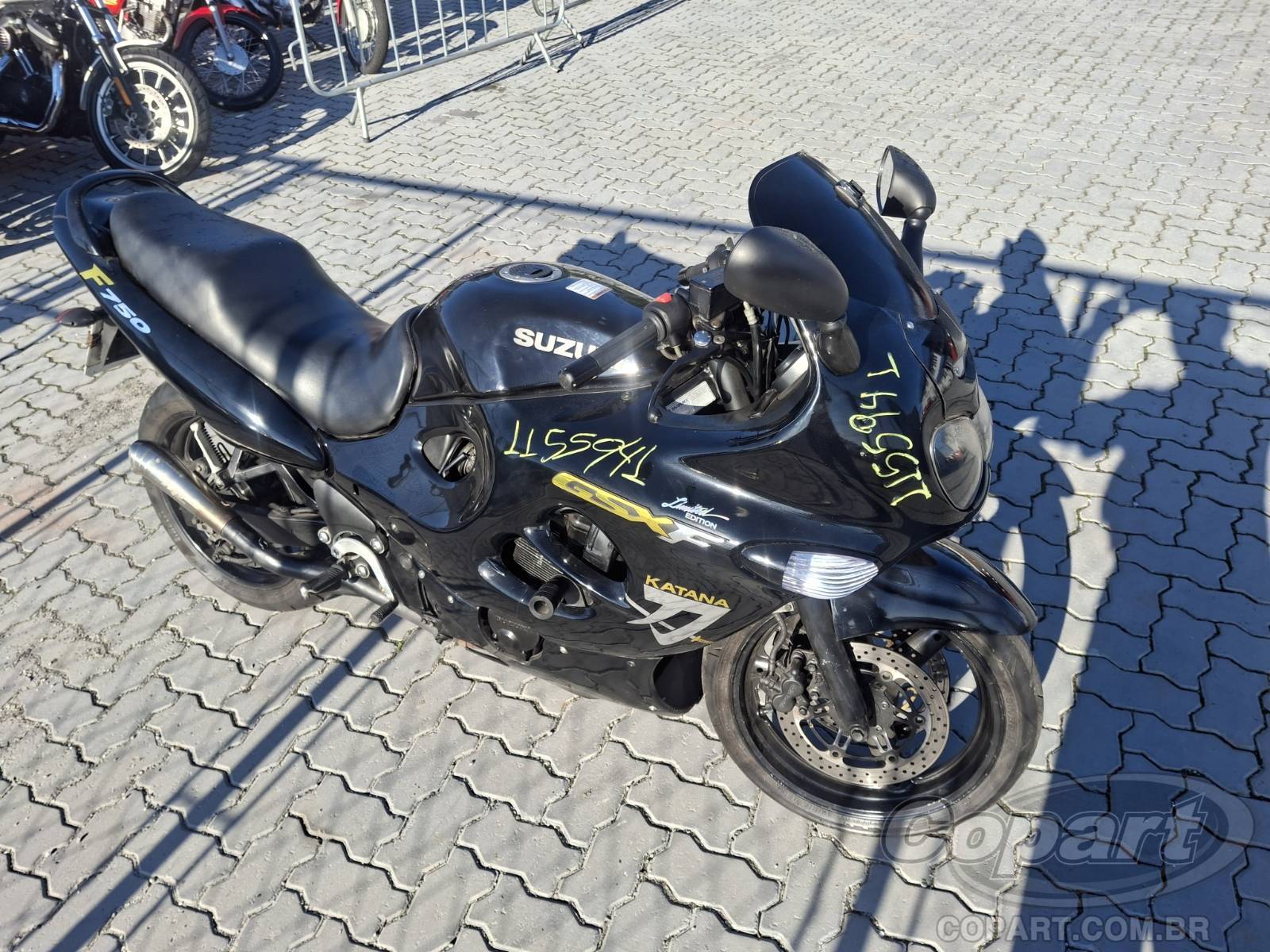 1999 SUZUKI GSX750