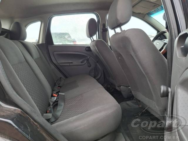 2005 FORD FIESTA 