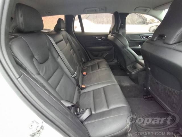 2019 VOLVO V60 
