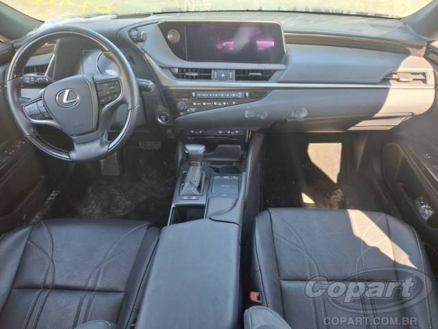 2019 LEXUS ES 