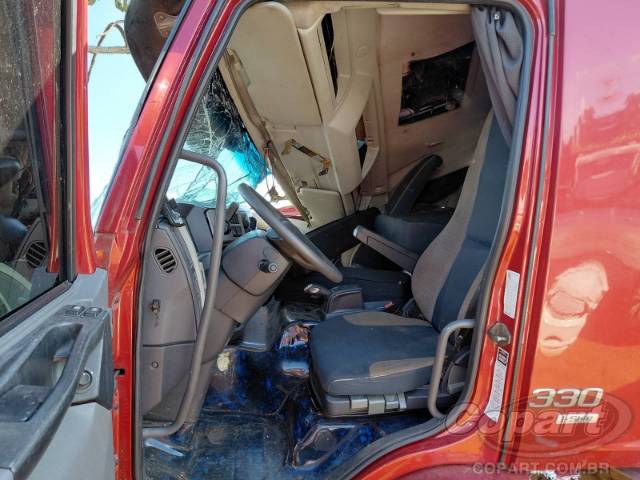 2018 VOLVO VM 