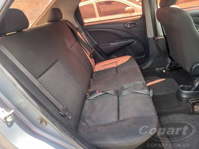 2015 TOYOTA ETIOS SEDA 